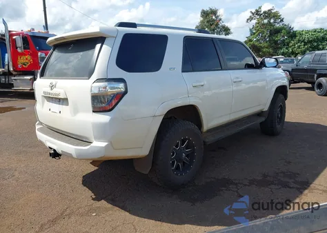 2024 Toyota 4Runner Sr5 from USA, damaged, VIN JTEMU5JR2R6234517